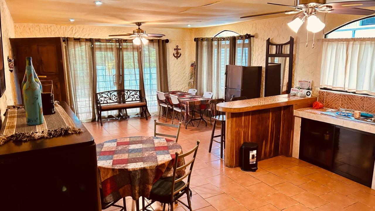 Casa Encantada Offers You Two-Bedroom House, 1 Tiny Apartment & 3 Double Rooms Мануэль-Антонио Экстерьер фото