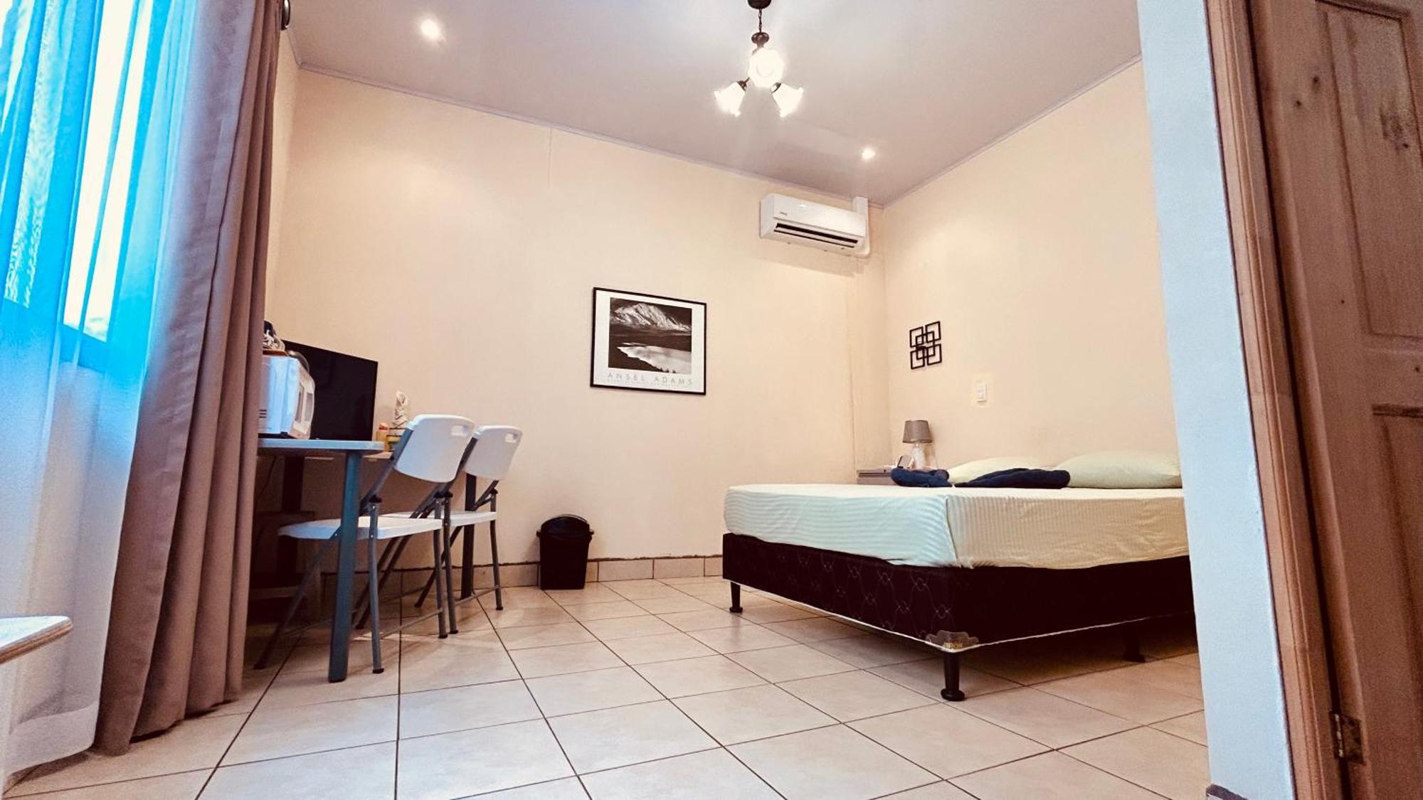 Casa Encantada Offers You Two-Bedroom House, 1 Tiny Apartment & 3 Double Rooms Мануэль-Антонио Экстерьер фото
